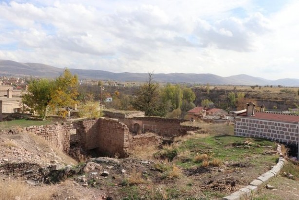 Foto - Kayserili adamın evinin altından çıktı! Tam 2 bin yıllık dev hazine! Gören şaşkına dönüyor