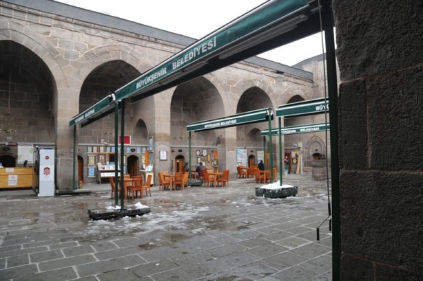 Foto - Kayseri'nin tarihi yapılarından: Hunat Hatun Külliyesi