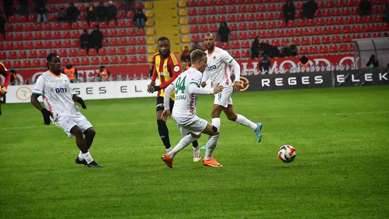 Kayserispor-Alanyaspor maçında gol sesi çıkmadı