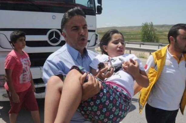 Foto - Kaza geçirdi ama kedisini bırakmadı