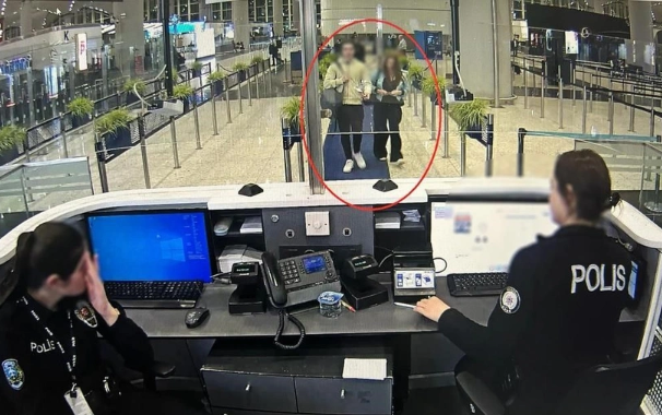 Foto - Kaza sonrası kaçan Yazar Eylem Tok ve oğlu New York'ta yüzleri gülerken görüntülendi!