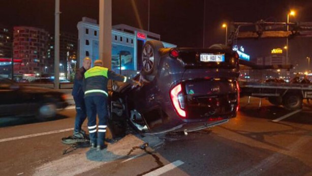 Foto - Kaza yapan alkollü sürücü polise öyle bir şey teklif etti ki, ağızlar bir karış açık kaldı! Hayır, rüşvet değil, bakın ne