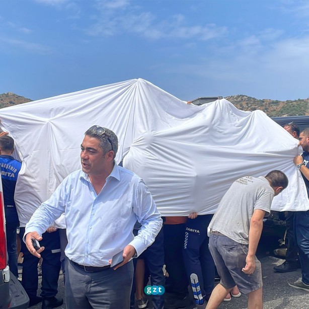 Foto - Kaza yapan İbrahim Tatlıses'i basından böyle gizlediler