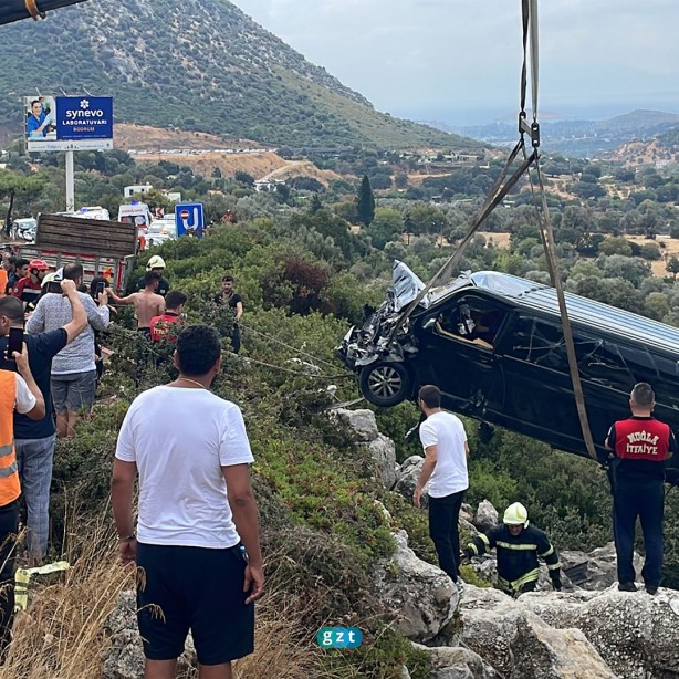 Foto - Kaza yapan İbrahim Tatlıses'i basından böyle gizlediler