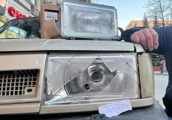 Foto - Kaza yapan sürücüden takdir toplayan davranış