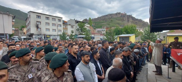 Foto - Kazada hayatını kaybeden özel harekat polisi toprağa verildi