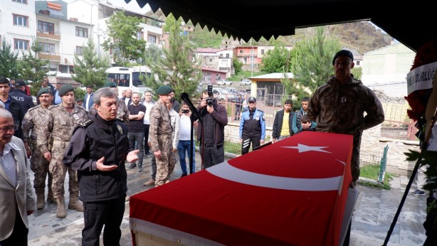 Foto - Kazada hayatını kaybeden özel harekat polisi toprağa verildi