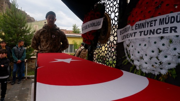 Foto - Kazada hayatını kaybeden özel harekat polisi toprağa verildi