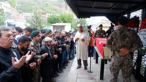 Foto - Kazada hayatını kaybeden özel harekat polisi toprağa verildi