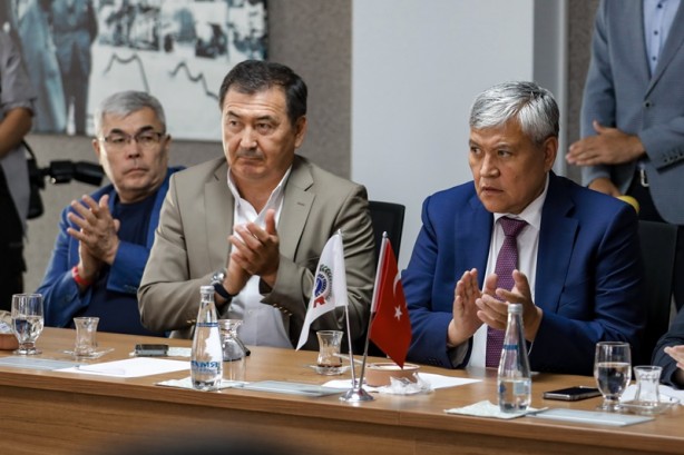 Kazakistan heyeti Akkuyu NGS sahasını ziyaret etti