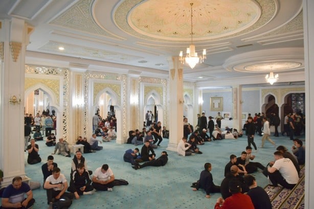 Foto - Kazakistan’da iki yıl aradan sonra Kadir Gecesi camilerde idrak edildi