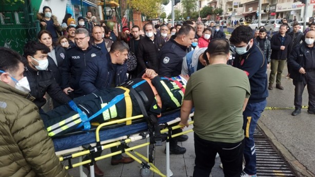 Foto - Kazaya müdahale eden polis, otomobilin çarpması sonucu yaralandı