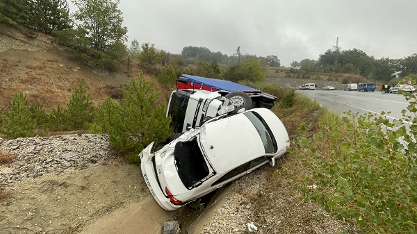 Foto - Kazayı haber vermek isterken kendi kazaya karıştı!