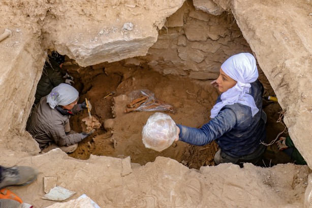 Foto - Kazdılar ve Antik Kent'ten bakın ne fışkırdı: Yer Van! Toprağı kazdıkça yerin altından tarih fışkırdı...