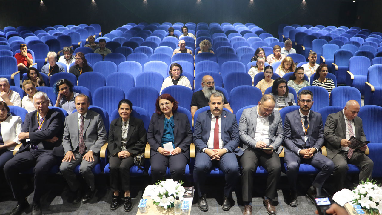 Foto - Kazı alanında şaşırtan keşif! 3 bin yıllık fındık kabukları gün yüzüne çıktı