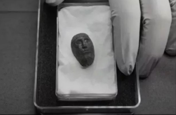 Foto - Kazma salladılar hazine buldular! Toprağın altından altın fışkırdı