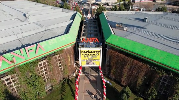 Foto - Kebabı en hızlı yiyen baklavayı kaptı
