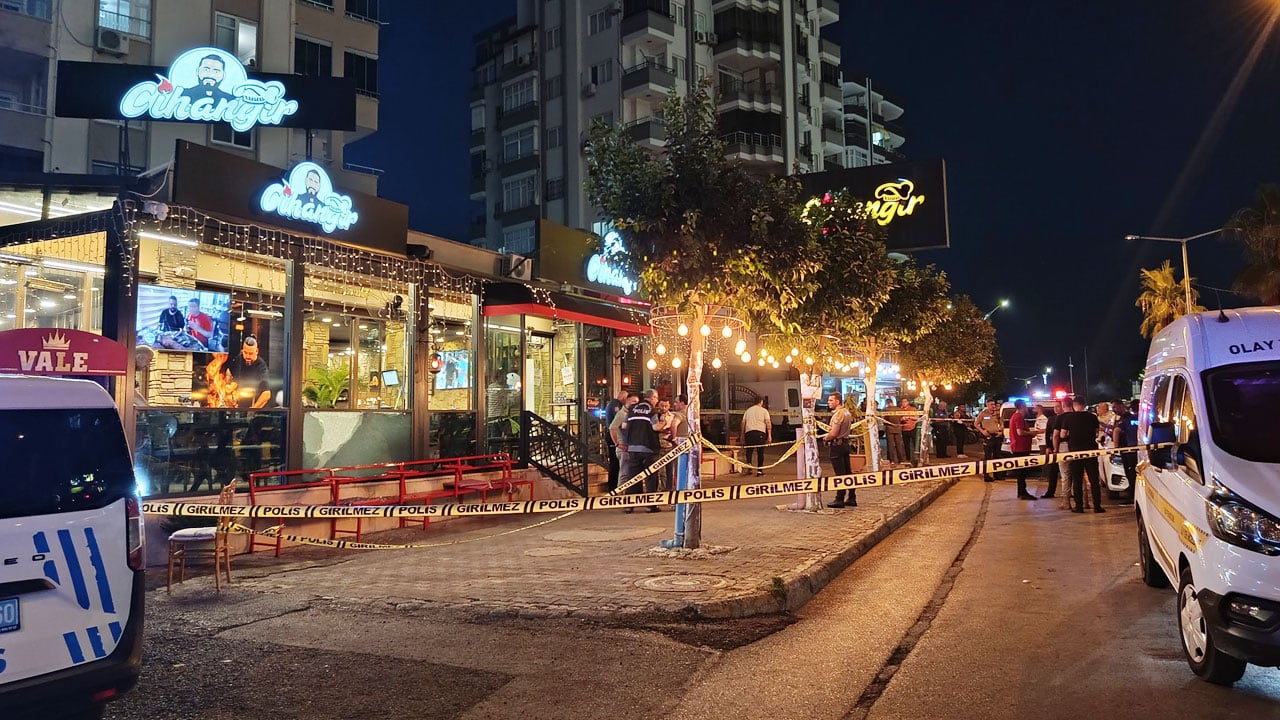 Kebapçıda dehşet! Kebap yemeye gittiler, kurşun yediler: 4 kişi vuruldu