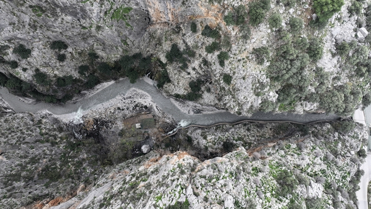 Foto - Keçilerini arayan çobandan müthiş keşif! İnsanlar bölgeye akın ediyor