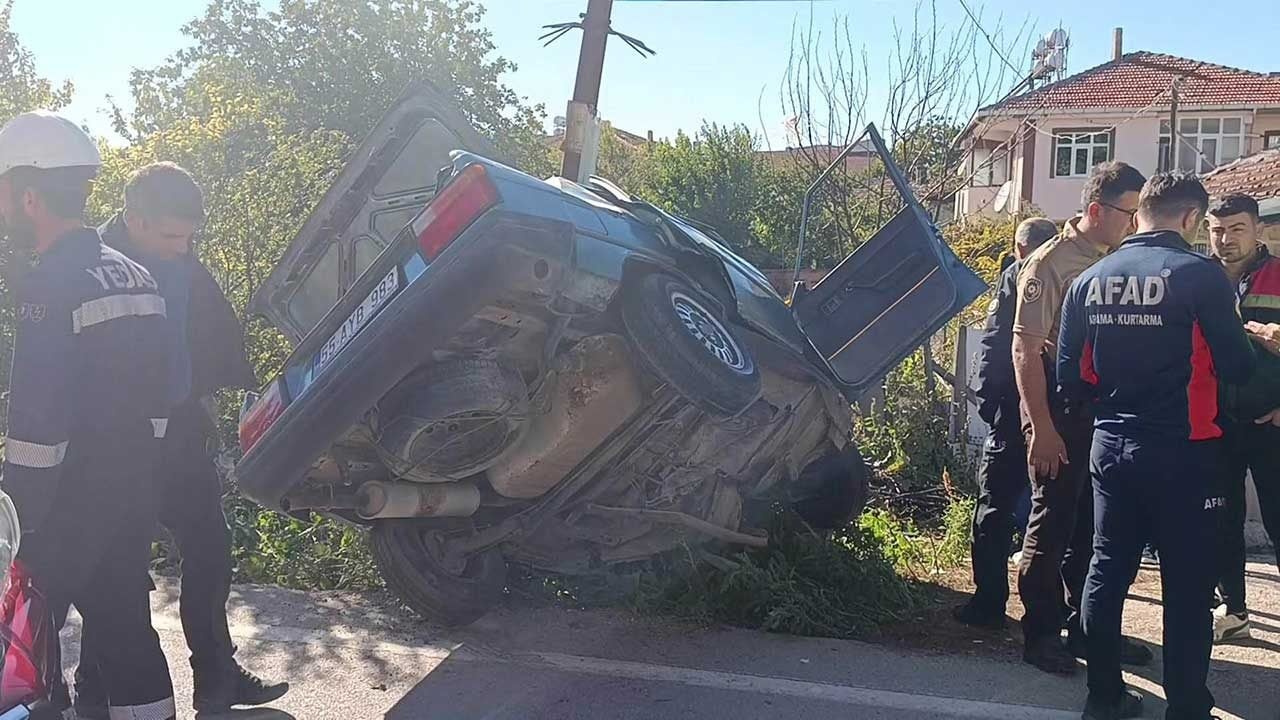 Foto - Kediye çarpmamak için direksiyonu kıran sürücünün otomobili ikiye bölündü
