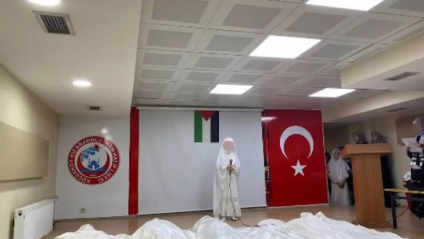 Foto - Kefenden değil dansözden rahatsız ol Sözcü! Sen İsrail gazetesi misin?