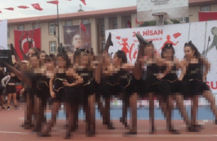 Foto - Kefenden değil dansözden rahatsız ol Sözcü! Sen İsrail gazetesi misin?