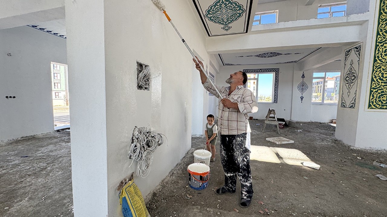 Kelimelerle tarif etmek zor! Şehidin babasından duygulandıran hareket