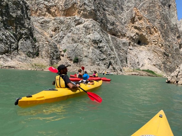 Foto - Kemaliye Şenliği başlıyor! Diyerek duyurdu: Göreceksiniz! Kemaliye'de her yerden fışkırıyor!
