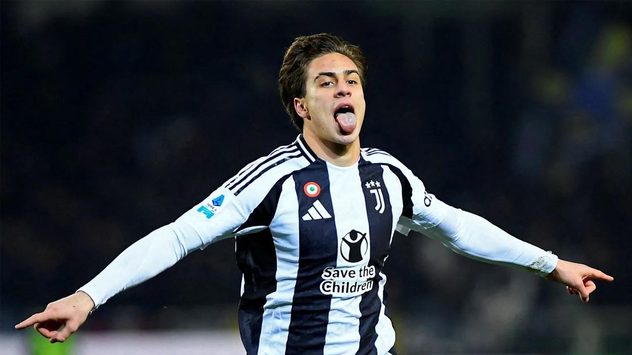 Foto - Kenan Yıldız’dan kaçırdığı pozisyon sonrası açıklama! ‘Özür dilerim'