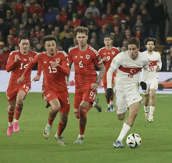 Foto - Kenan Yıldız'dan müthiş gol! Milli yıldız attığı golle Juventus tarihine geçti