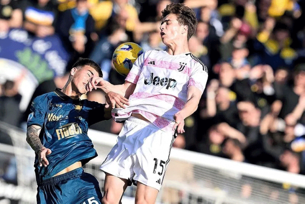 Foto - Kenan Yıldız'dan müthiş gol! Milli yıldız attığı golle Juventus tarihine geçti