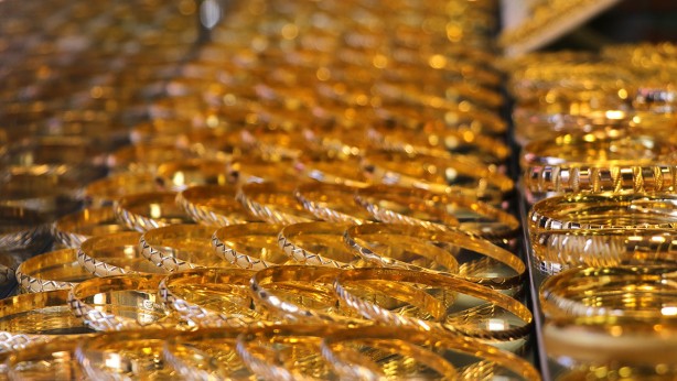 Kenarda, köşede 1 gram bile altını olanlar dikkat! Dünyaca ünlü banka son tahminini ilan etti