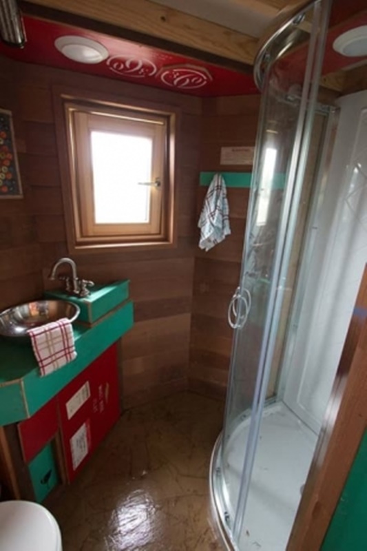 Foto - Kendi enerjisini üreten karavan