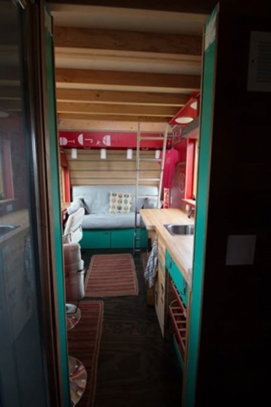 Foto - Kendi enerjisini üreten karavan