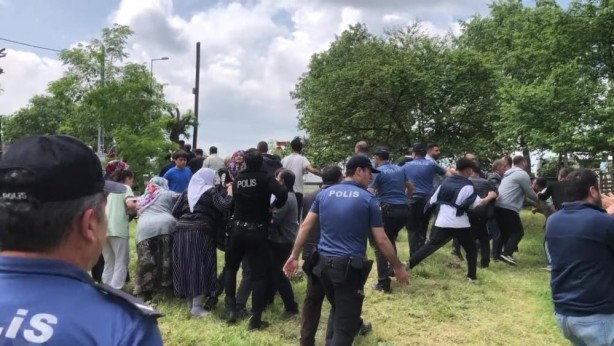 Foto - Kendi evini ateşe verdi!