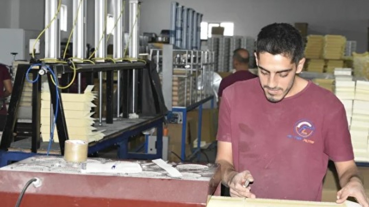 Kendi fabrikasını kurdu: Ürünlerini 15 ülkeye ihraç ediyor!