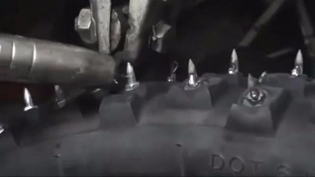 Foto - Kendi kış lastiğini yaptı! Siz de yapabilirsiniz!