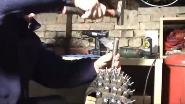 Foto - Kendi kış lastiğini yaptı! Siz de yapabilirsiniz!