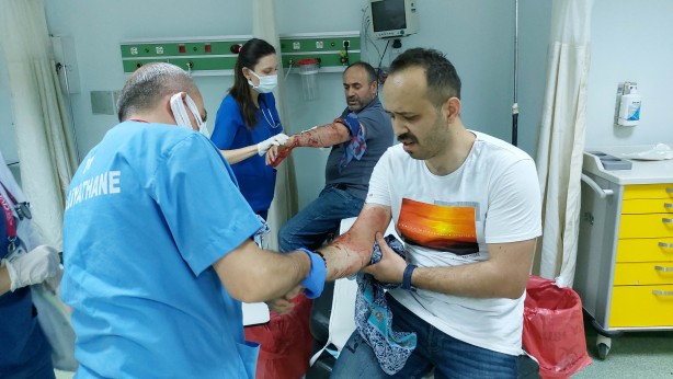 Foto - Kendi köpeklerinin saldırısına uğradılar!