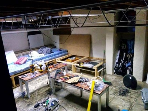 Foto - Kendi sinema salonunu kendi yaptı