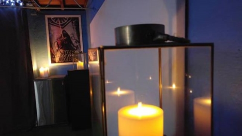 Foto - Kendi sinema salonunu kendi yaptı