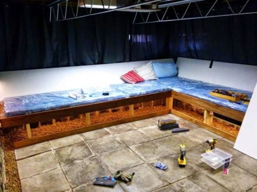 Foto - Kendi sinema salonunu kendi yaptı