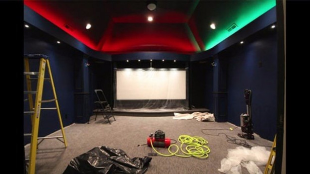 Foto - Kendi sinema salonunu yaptı!