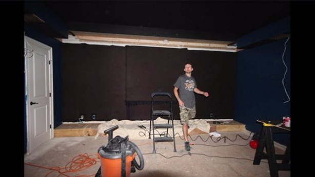 Foto - Kendi sinema salonunu yaptı!