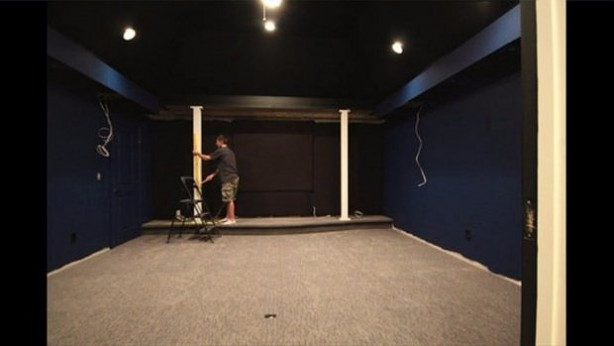 Foto - Kendi sinema salonunu yaptı!