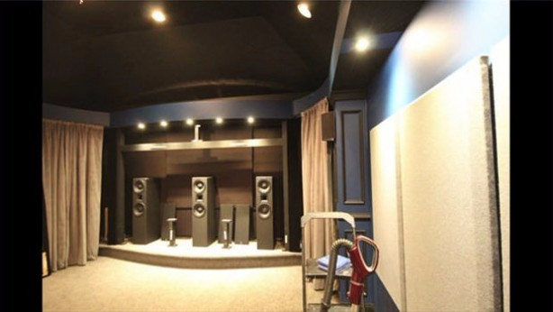 Foto - Kendi sinema salonunu yaptı!