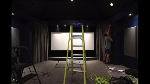 Foto - Kendi sinema salonunu yaptı!