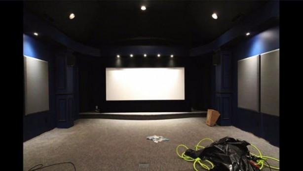 Foto - Kendi sinema salonunu yaptı!