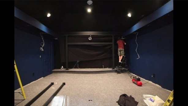 Foto - Kendi sinema salonunu yaptı!