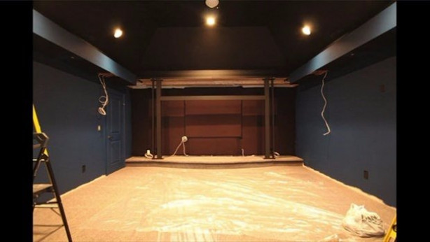 Foto - Kendi sinema salonunu yaptı!